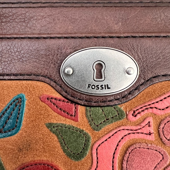 Fossil Key-Per Wallet Floral Print Zip Around Leather 8” x 4.5” Rare - Picture 9 of 9